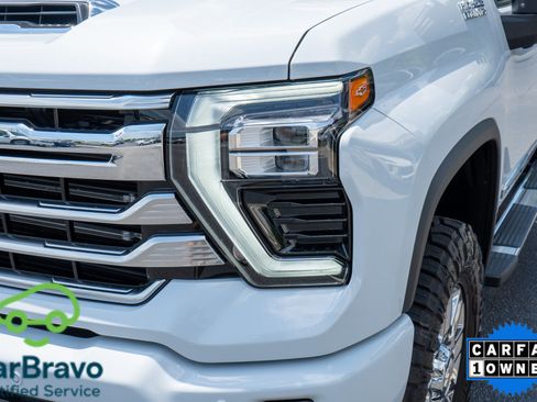 Used 2026 Chevrolet Silverado 2500 High Country w/ Technology Package AWD/4WD image 9