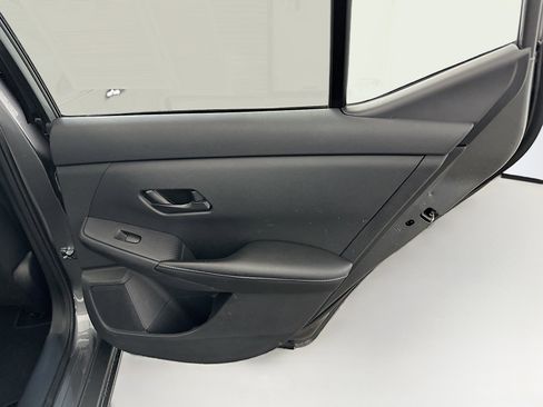 Used 2024 Nissan Sentra SV image 30