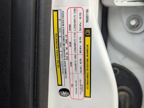 Used 2024 RAM 3500 Big Horn AWD/4WD image 36