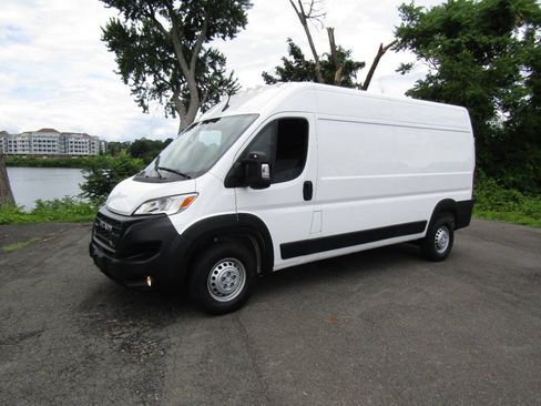 Used 2026 RAM ProMaster 2500 w/ Convenience Group FWD image 29