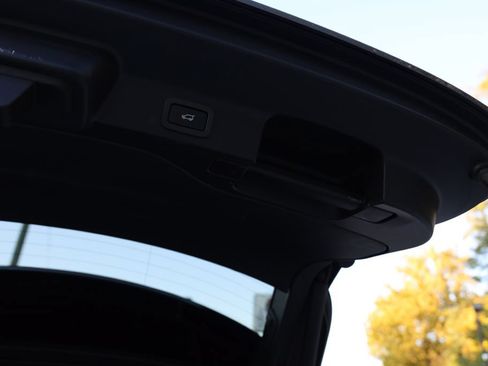 Used 2018 Jaguar F-PACE R-Sport AWD/4WD image 32