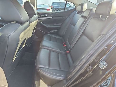 Used 2018 Nissan Maxima 3.5 SV image 13