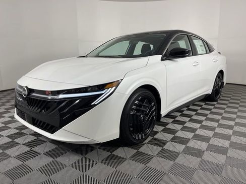 New 2026 Nissan Sentra SR w/ Floor Mat Package image 5