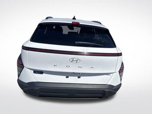 Used 2024 Hyundai Kona SEL AWD/4WD image 4