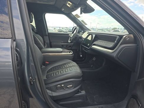 Used 2022 Rivian R1T Adventure AWD/4WD image 6