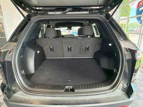 Used 2025 Chevrolet Equinox LT AWD/4WD image 10