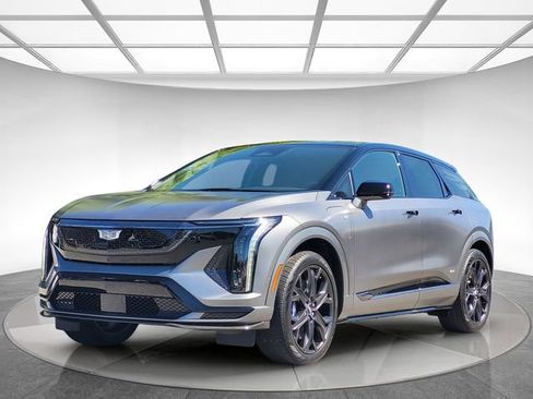 New 2026 Cadillac Optiq V w/ Magnus Launch Edition AWD/4WD image 8