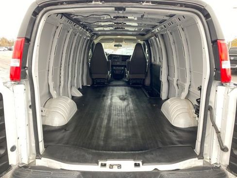 Used 2024 GMC Savana 2500 Extended image 16