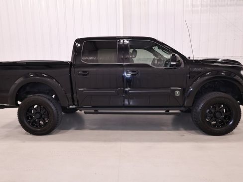 Used 2016 Ford F150 Lariat w/ Equipment Group 502A Luxury AWD/4WD image 2