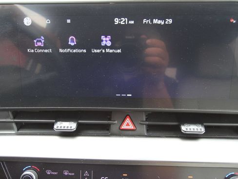 Used 2024 Kia Sportage EX FWD image 32