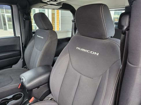 Used 2016 Jeep Wrangler Rubicon w/ Dual Top Group image 19