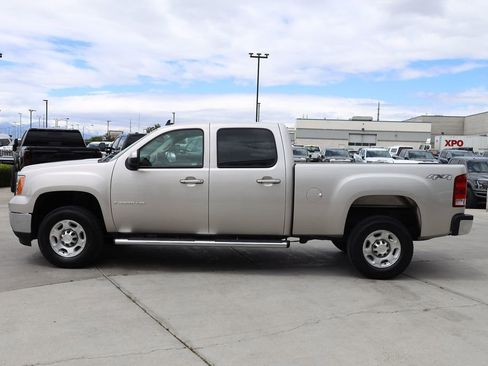 Used 2007 GMC Sierra 2500 SLT w/ Convenience Package AWD/4WD image 3