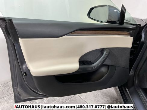 Used 2021 Tesla Model S Plaid image 46