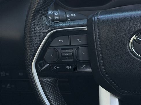 Used 2024 Toyota Tundra Platinum image 13