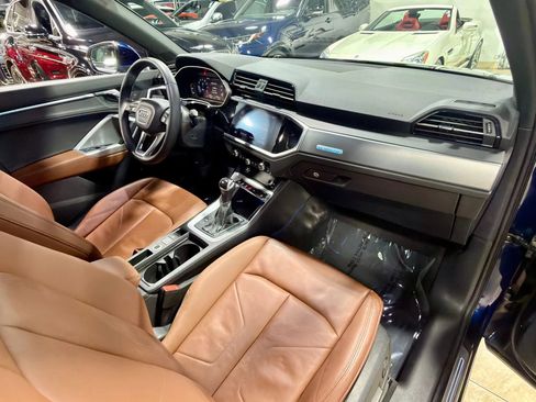 Used 2022 Audi Q3 2.0T Premium Plus w/ Premium Plus Package image 8