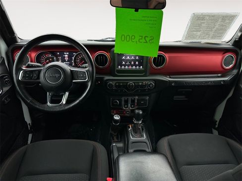 Used 2018 Jeep Wrangler Rubicon w/ Cold Weather Group image 10