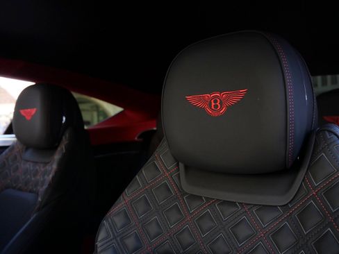 Used 2020 Bentley Continental GT image 19