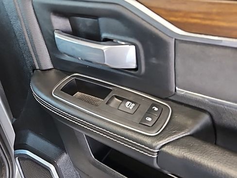 Used 2024 RAM 2500 Laramie image 14