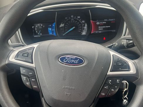 Used 2014 Ford Fusion SE FWD image 10