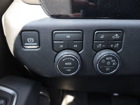New 2026 Chevrolet Silverado 3500 LT w/ All Star Edition AWD/4WD image 14
