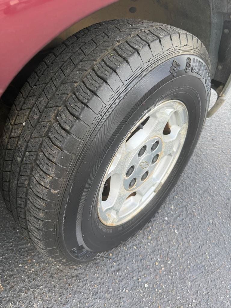Used 2003 Chevrolet Silverado 1500 LS RWD image 4