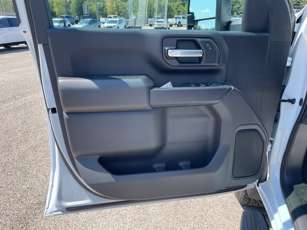 New 2026 Chevrolet Silverado 2500 Custom w/ Custom Convenience Package AWD/4WD image 18