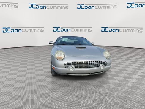 Used 2004 Ford Thunderbird image 3