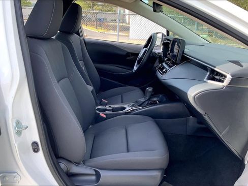Used 2024 Toyota Corolla LE FWD image 9