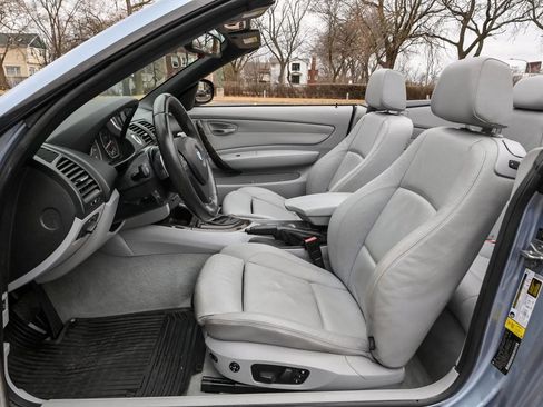 Used 2010 BMW 135i Convertible image 7