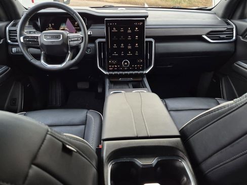 Certified 2025 GMC Acadia Denali image 19