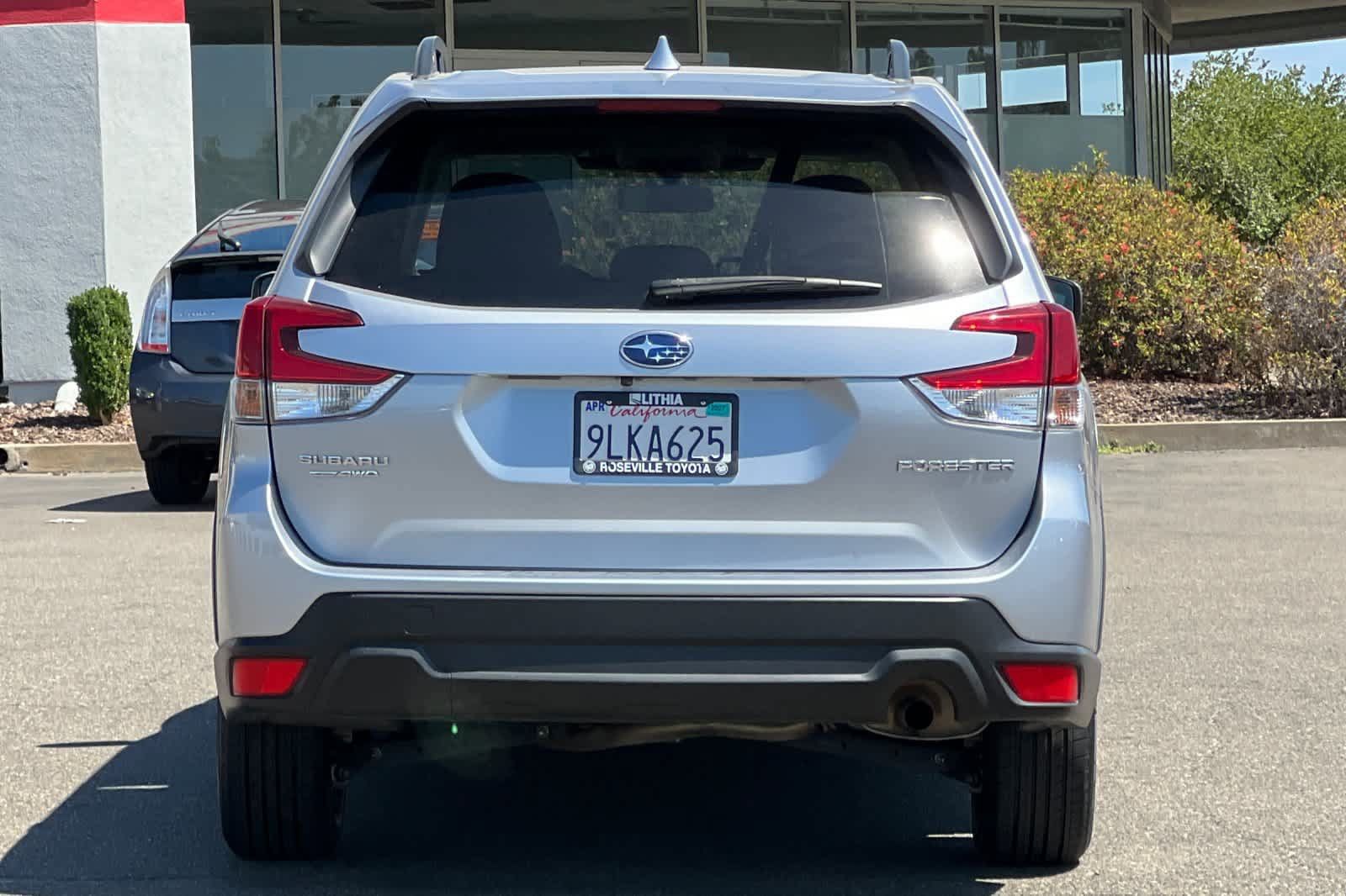 Used 2023 Subaru Forester Premium AWD/4WD image 8