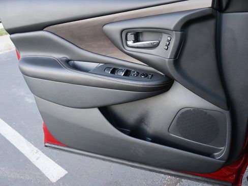 Used 2023 Nissan Murano Platinum image 38