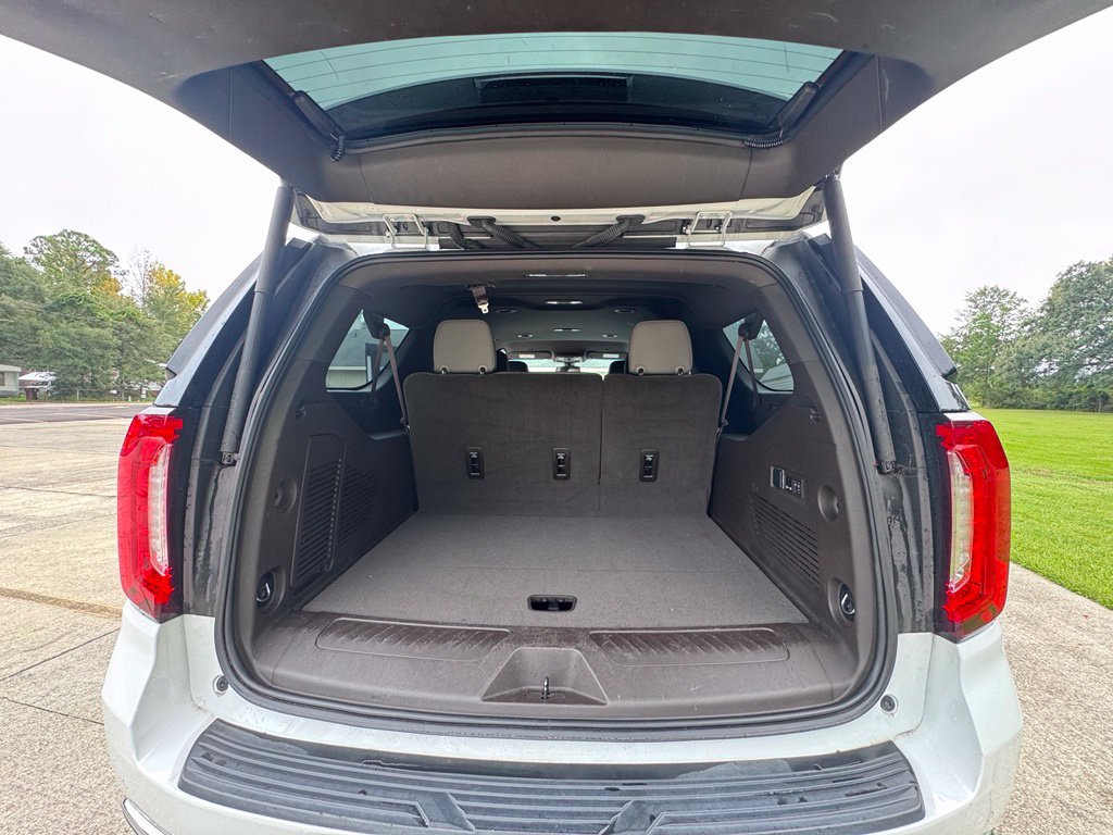 Used 2021 GMC Yukon XL SLT w/ SLT Luxury Package RWD image 20