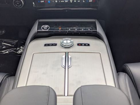 New 2026 Lincoln Navigator Reserve image 18