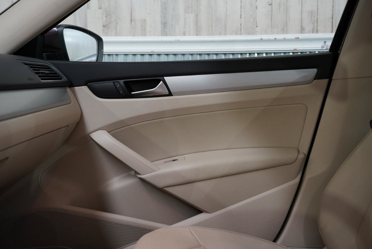 Used 2013 Volkswagen Passat TDI SE FWD image 31