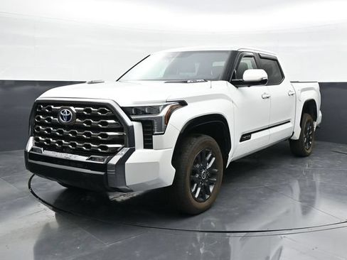 Used 2024 Toyota Tundra Platinum AWD/4WD image 5