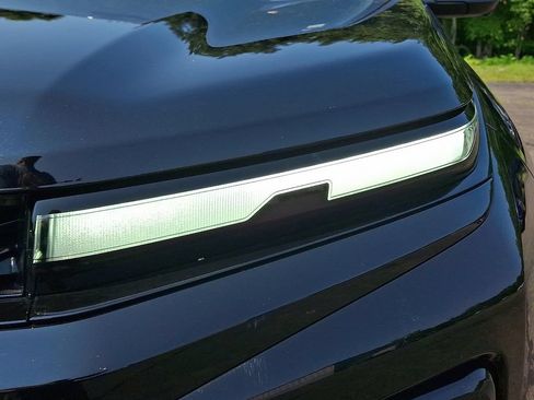 Used 2024 Chevrolet Traverse RS w/ LPO, Floor Liner Package AWD/4WD image 9
