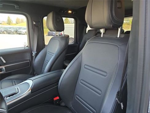 Used 2025 Mercedes-Benz G 550 image 23