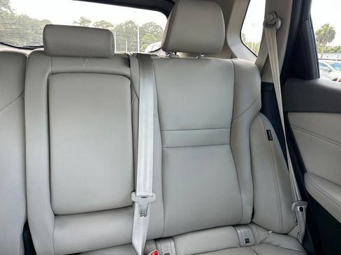Certified 2025 Nissan Rogue SL FWD image 16