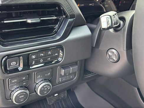 New 2026 GMC Yukon AT4 w/ AT4 Premium Plus Package AWD/4WD image 31
