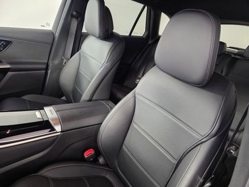 Certified 2025 Mercedes-Benz GLC 300 image 11