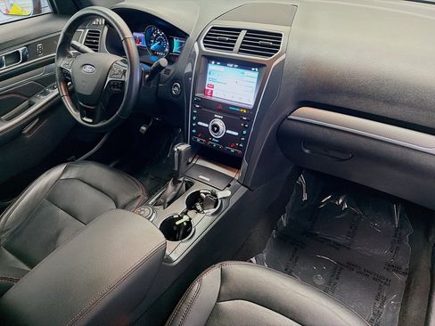 Used 2019 Ford Explorer Sport AWD/4WD image 12