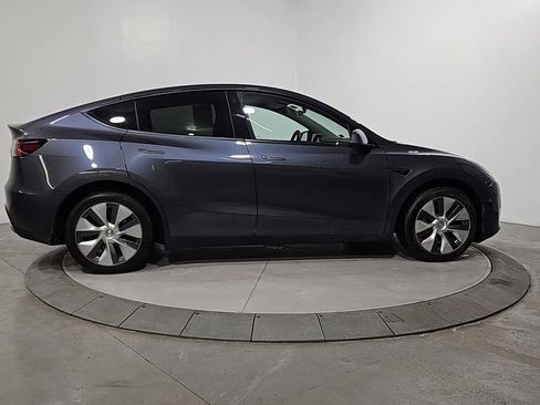 Used 2023 Tesla Model Y Long Range image 6