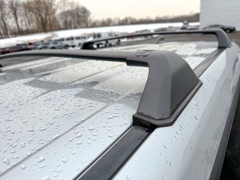 Used 2022 Toyota Highlander LE image 7