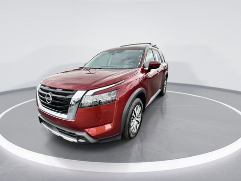 Used 2023 Nissan Pathfinder SL AWD/4WD image 4