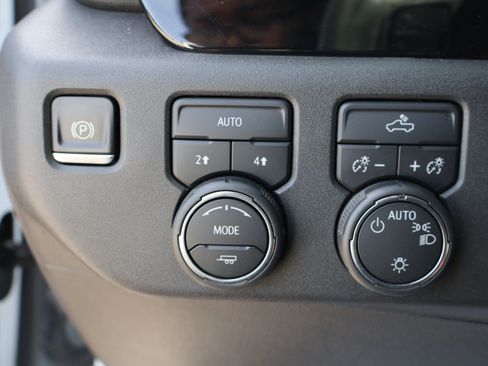 Used 2023 Chevrolet Silverado 1500 LT AWD/4WD image 41