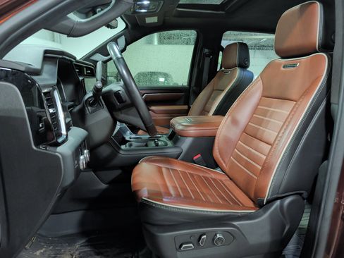 Used 2024 GMC Sierra 2500 Denali Ultimate AWD/4WD image 9