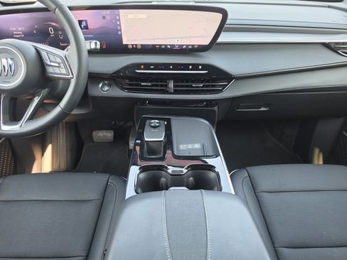 Used 2025 Buick Enclave Preferred FWD image 20