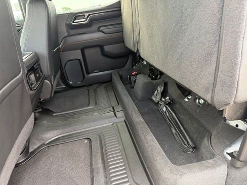 Used 2024 GMC Sierra 1500 AT4 w/ Technology Package AWD/4WD image 34