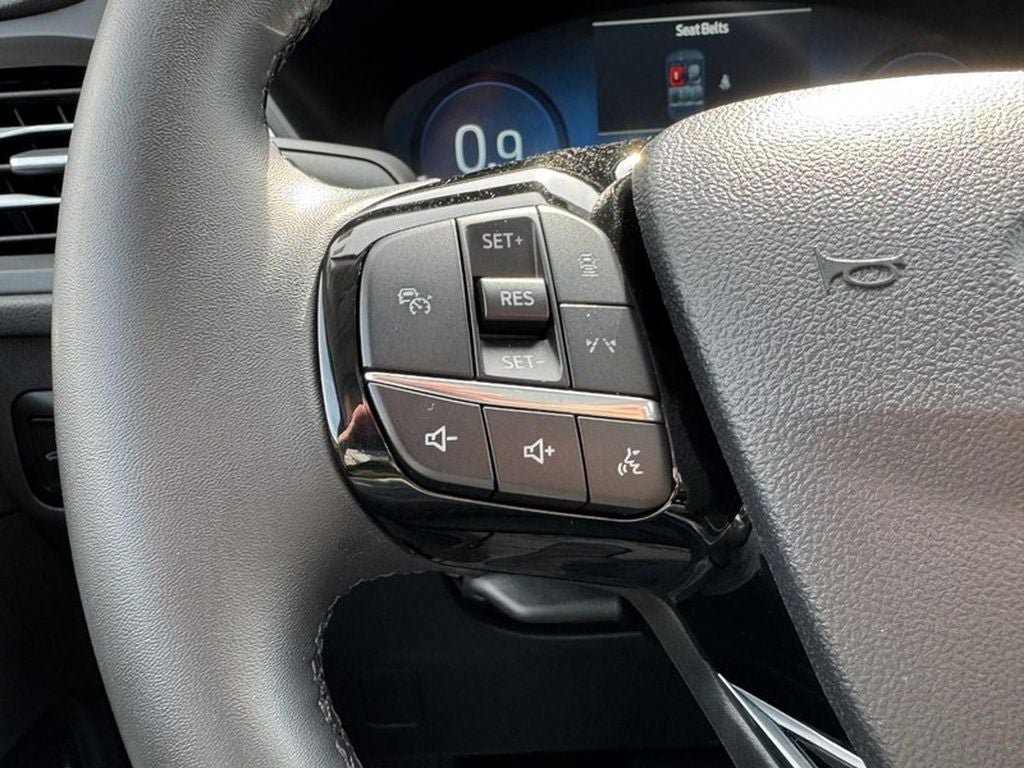 Used 2025 Ford Escape Platinum AWD/4WD image 16